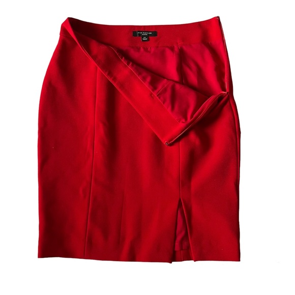 Ann Taylor | Red Pencil Skirt | Size 2P | EUC - Picture 3 of 4